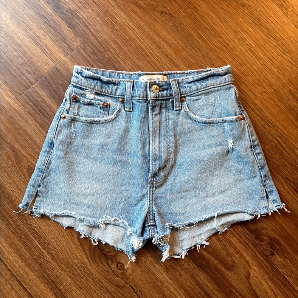 Abercrombie Curve Love Mom Short